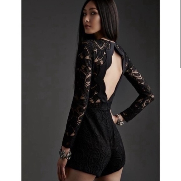 Alexis Exclusive Taylor Swift Black Lace LS Crew Neck Open‎ Back Mini Romper XS - Picture 1 of 8